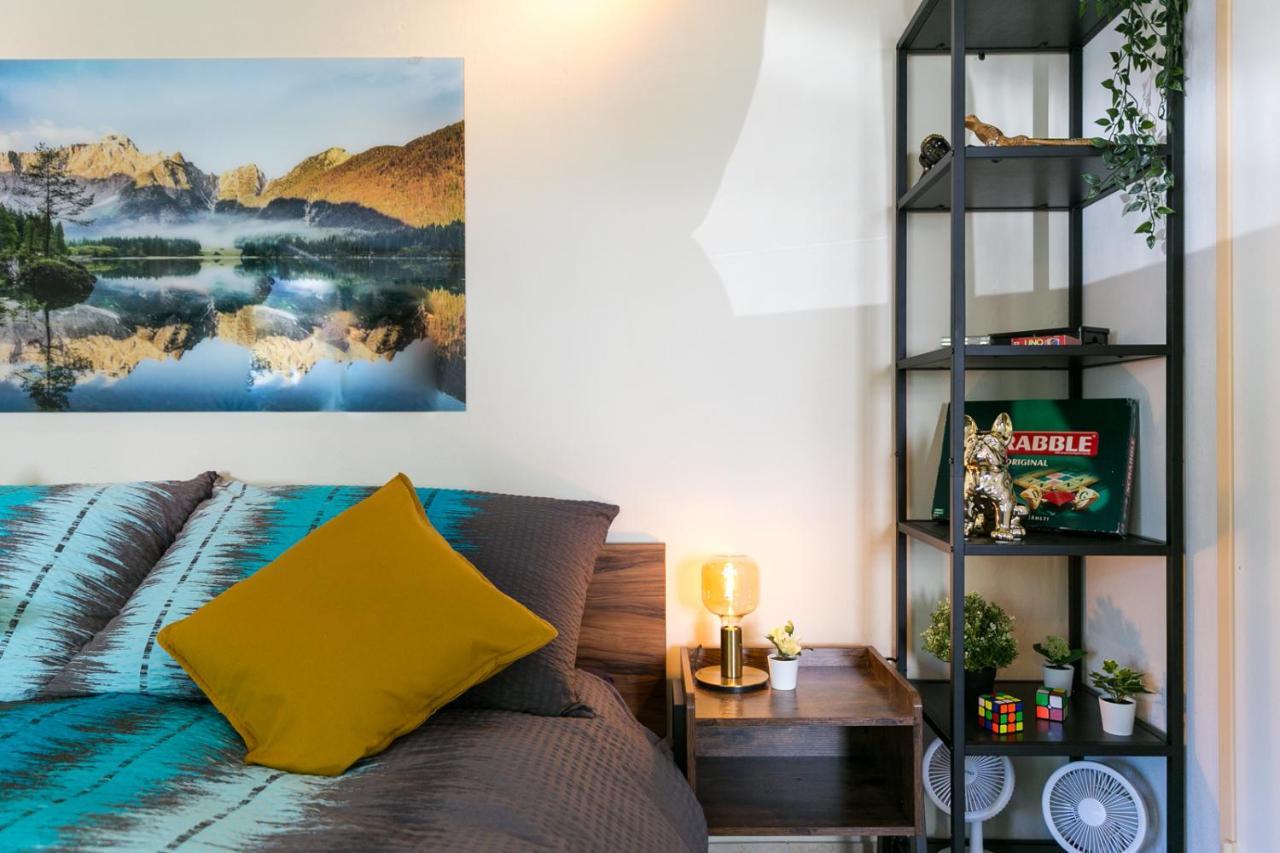 Spirit Apartments - Studio 1 - Kueche - Parkplatz Engelberg Bagian luar foto